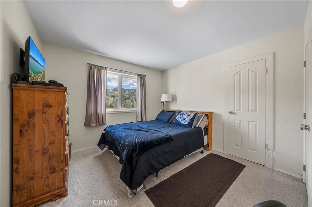 2920 Meadow Creek Road Clearlake Oaks, CA 95423