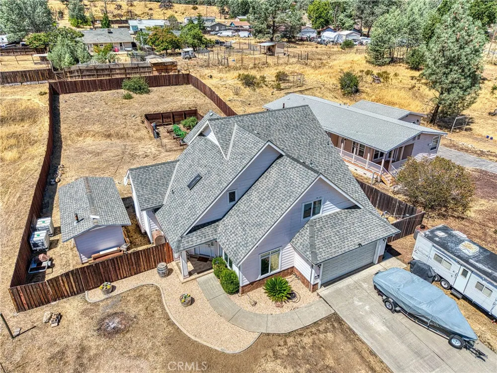 2920 Meadow Creek Road Clearlake Oaks, CA 95423