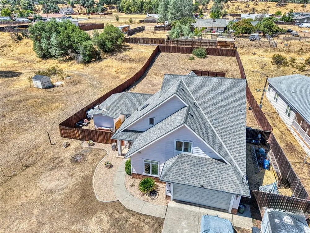 2920 Meadow Creek Road Clearlake Oaks, CA 95423