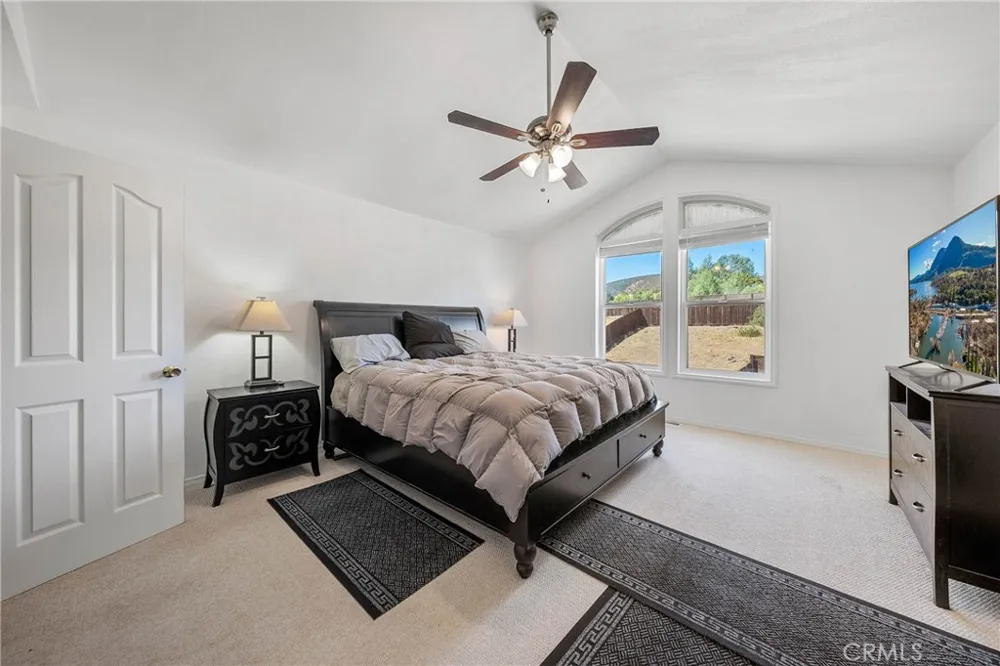 2920 Meadow Creek Road Clearlake Oaks, CA 95423