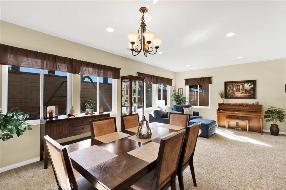 5341 Parma Fontana, CA 92336