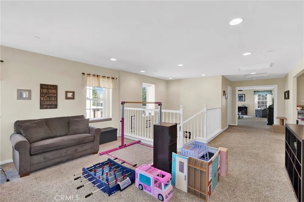 5341 Parma Fontana, CA 92336