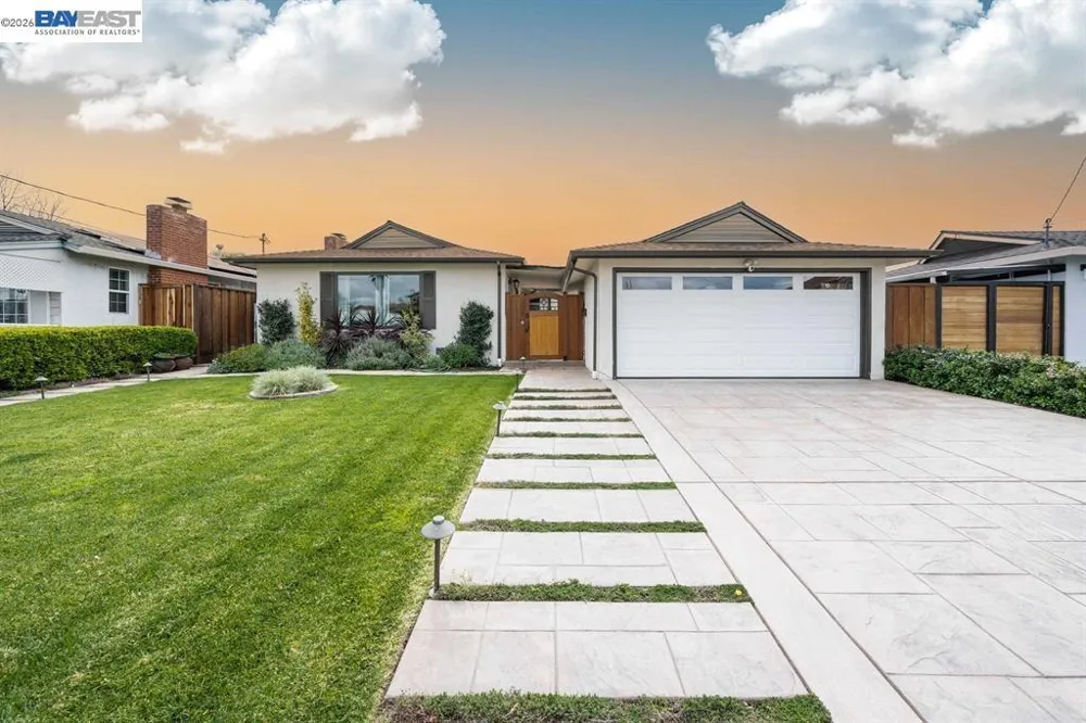 1338 Thais Lane Hayward, CA 94544