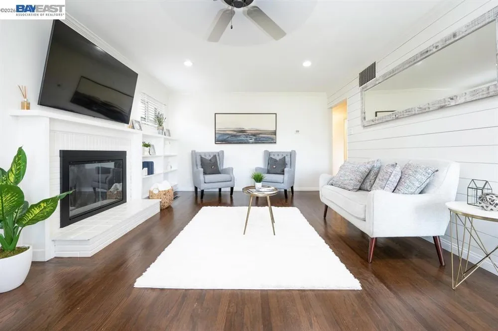 1338 Thais Lane Hayward, CA 94544