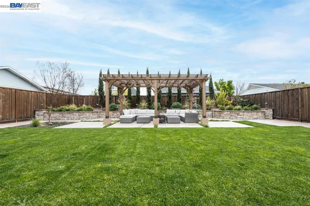 1338 Thais Lane Hayward, CA 94544
