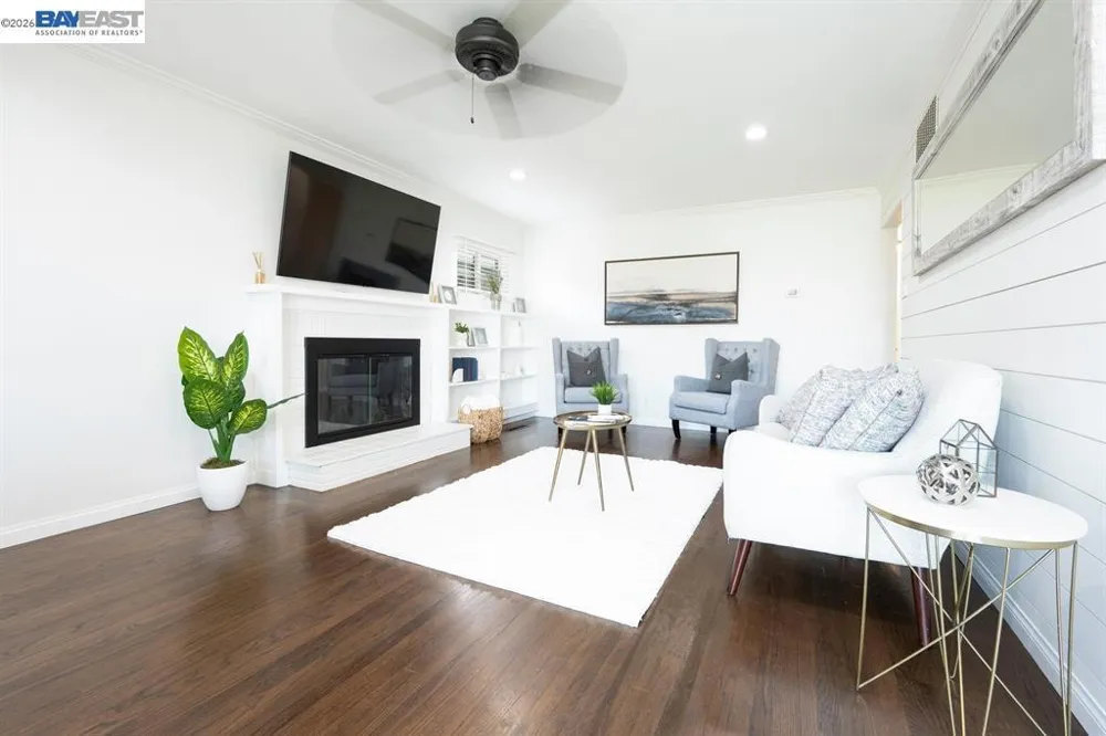 1338 Thais Lane Hayward, CA 94544