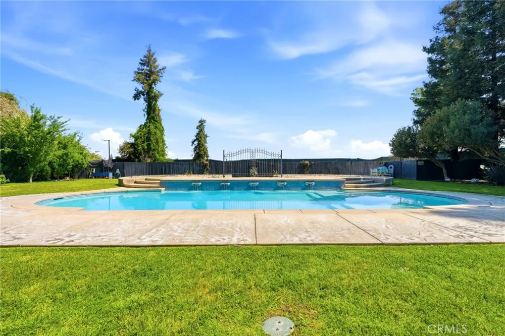 40912 Road 40 Dinuba, CA 93618