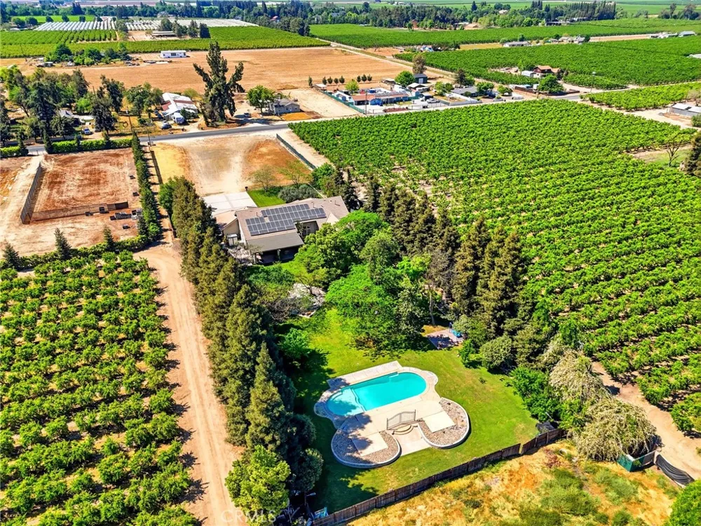 40912 Road 40 Dinuba, CA 93618