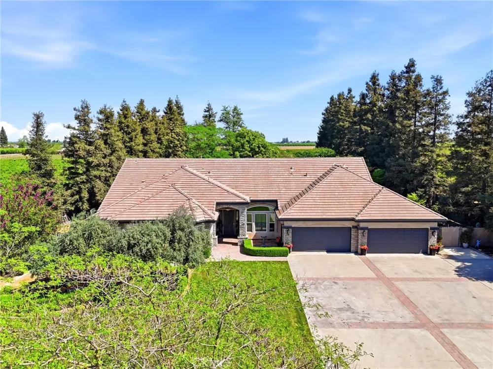 40912 Road 40 Dinuba, CA 93618