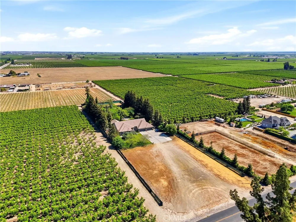 40912 Road 40 Dinuba, CA 93618