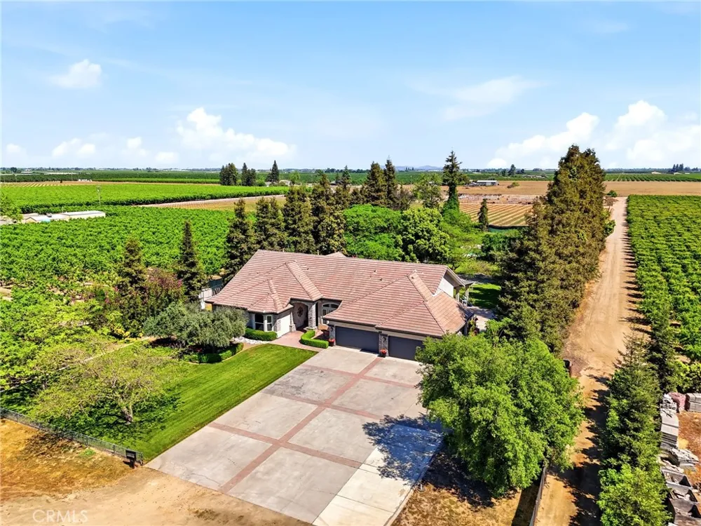 40912 Road 40 Dinuba, CA 93618