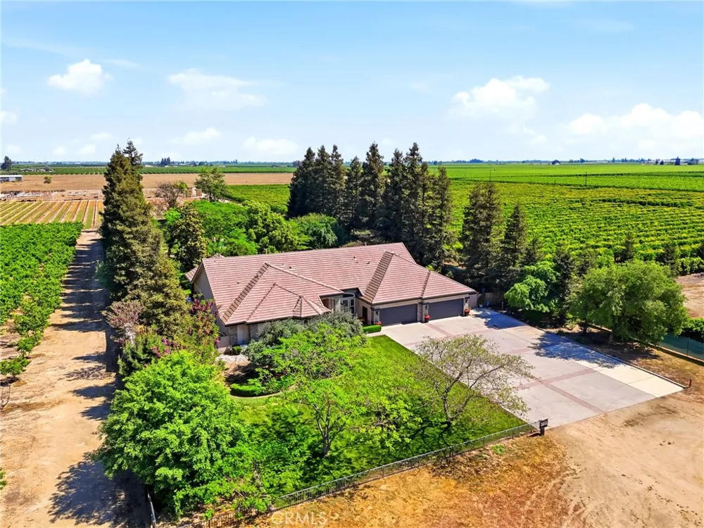40912 Road 40 Dinuba, CA 93618
