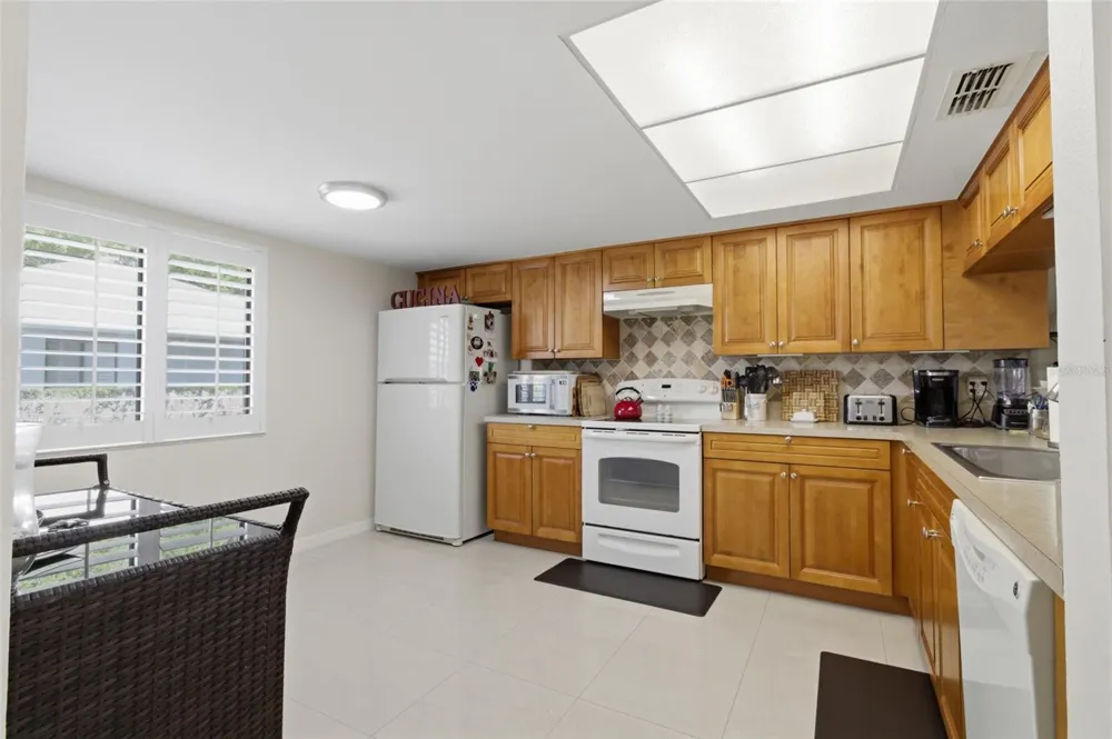 2701 COUNTRYSIDE BOULEVARD #101 Clearwater, FL 33761