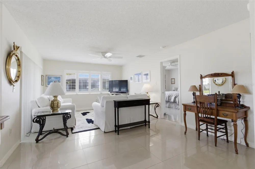 2701 COUNTRYSIDE BOULEVARD #101 Clearwater, FL 33761