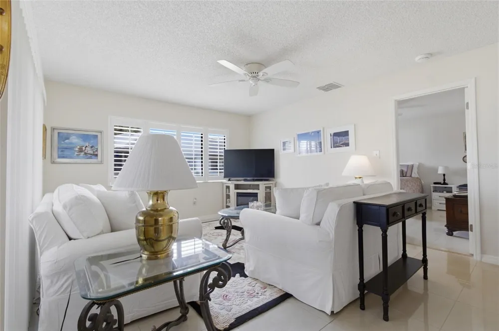 2701 COUNTRYSIDE BOULEVARD #101 Clearwater, FL 33761