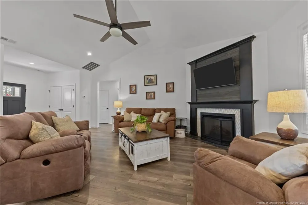 30220 W Lake Drive Wagram, NC 28396