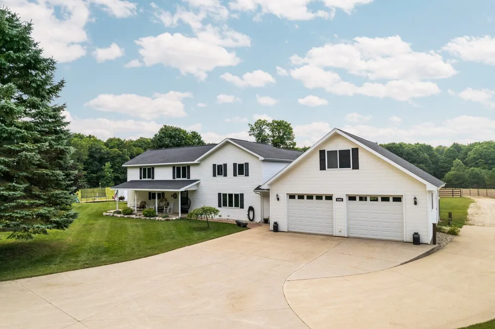 8382 SW Hudson Road Springfield Township, MI 49633