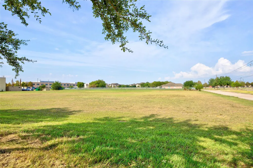 4242 Keith Road Pasadena, TX 77505