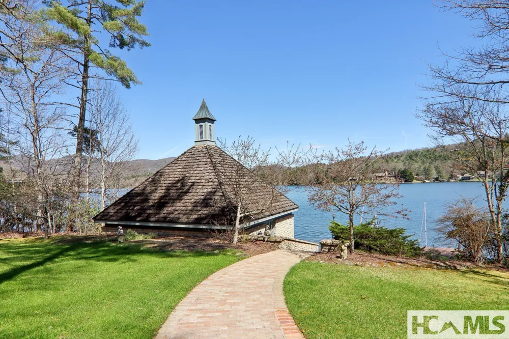 138 Indian Trace Lake Toxaway, NC 28747