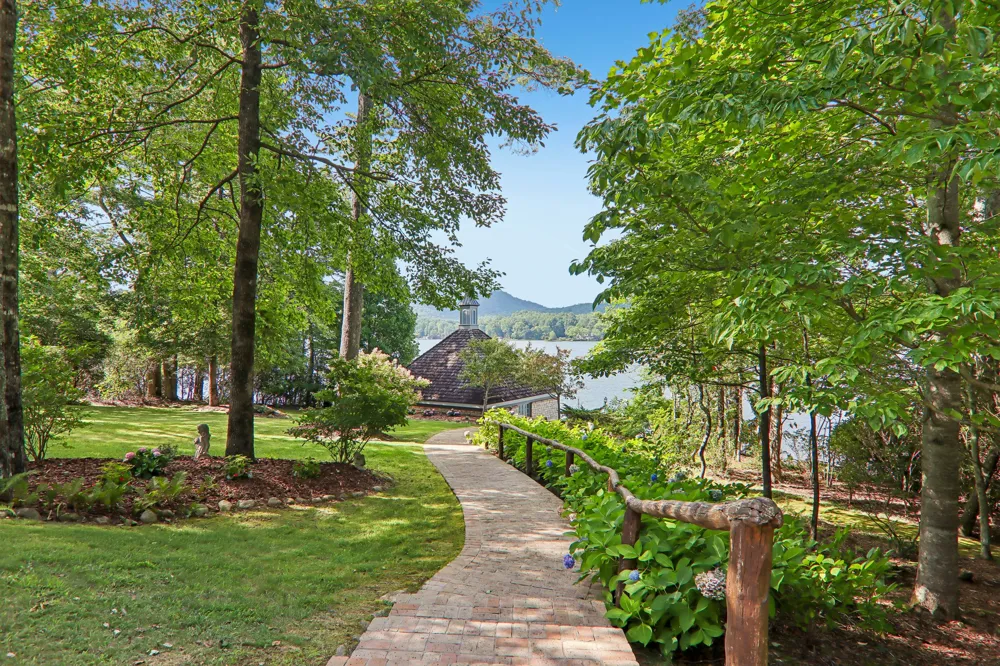 138 Indian Trace Lake Toxaway, NC 28747