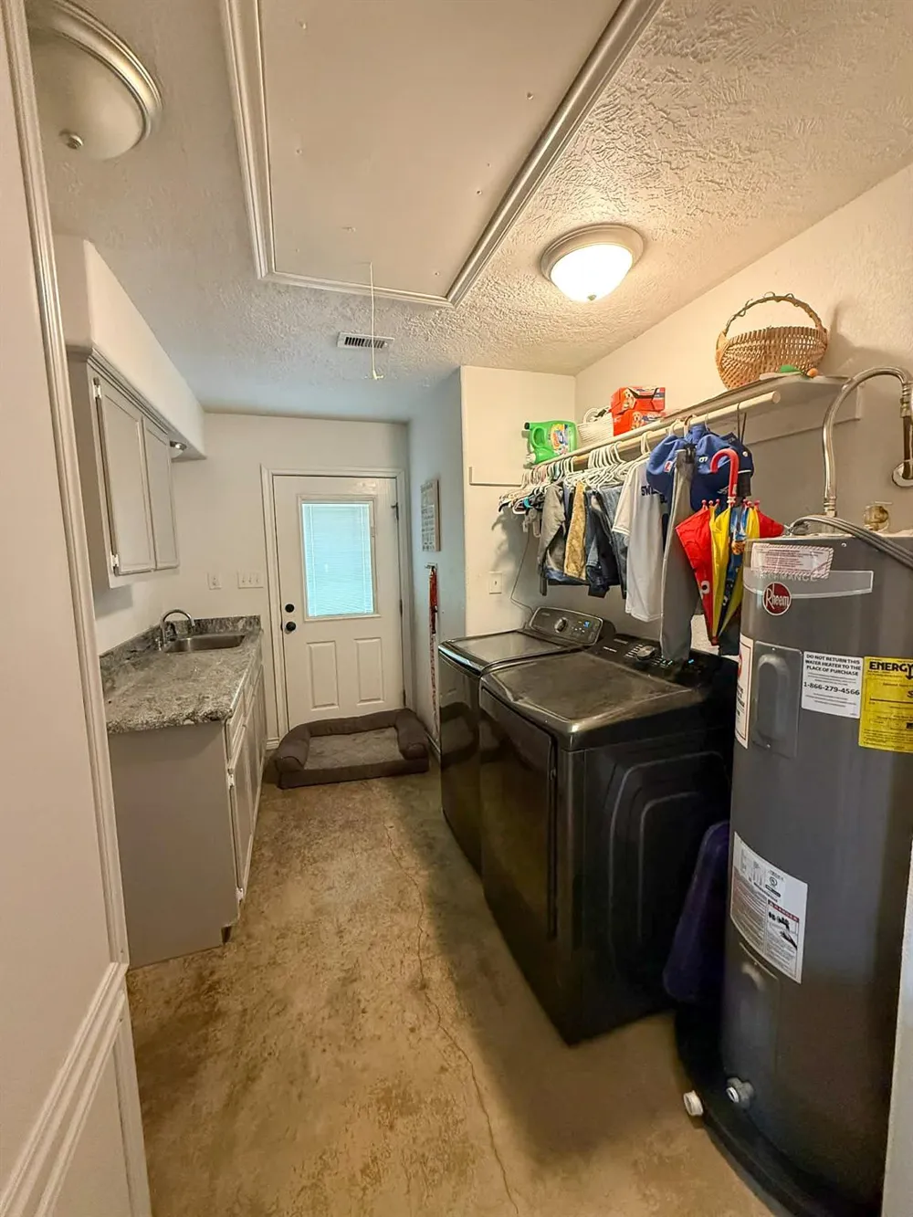 107 County Road 409 Sweeny, TX 77480