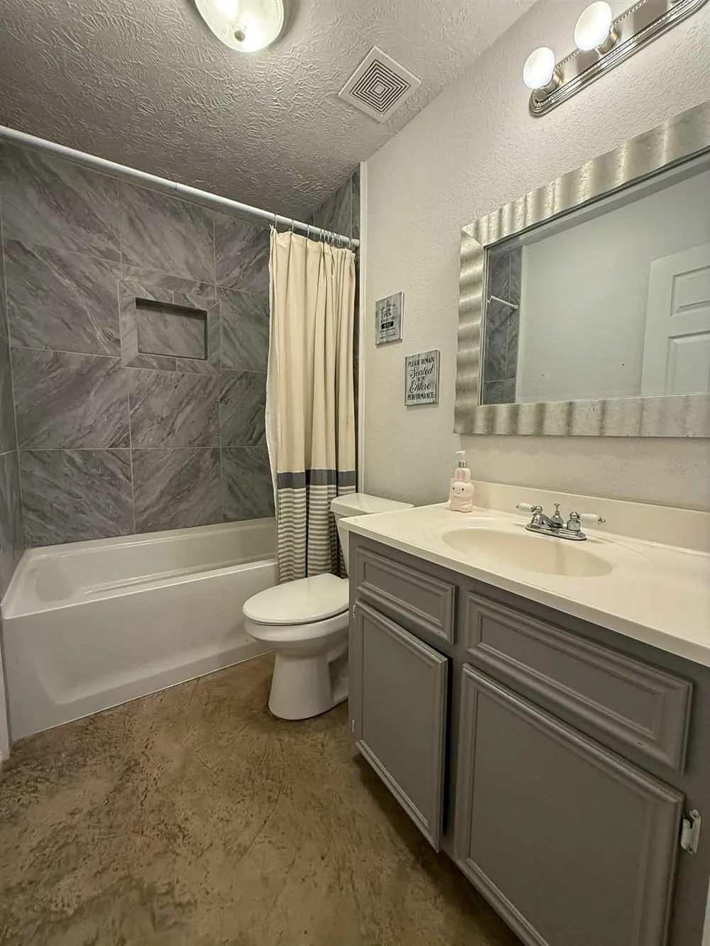 107 County Road 409 Sweeny, TX 77480