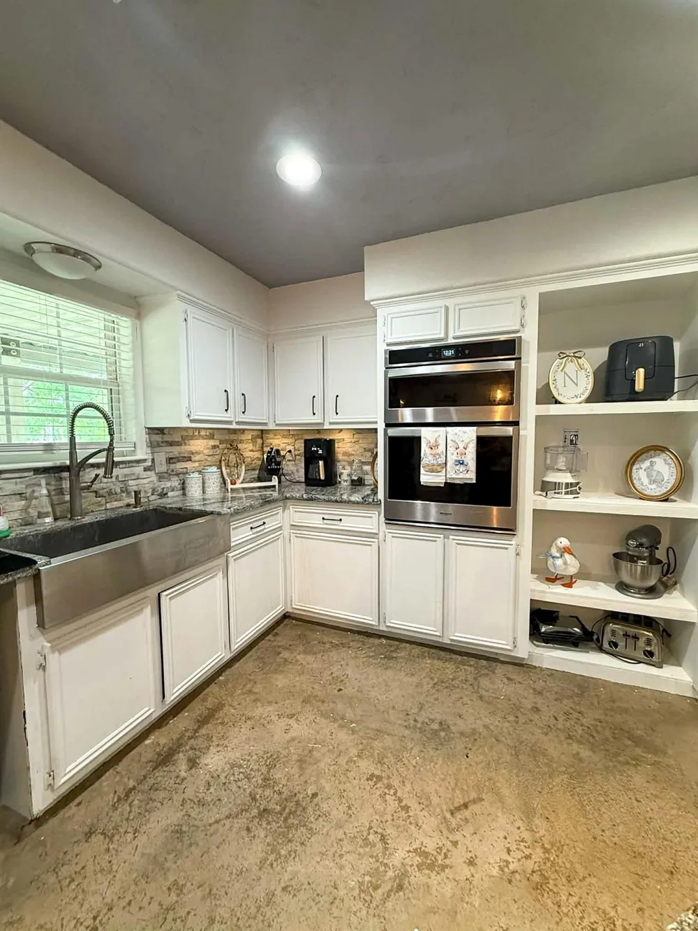 107 County Road 409 Sweeny, TX 77480