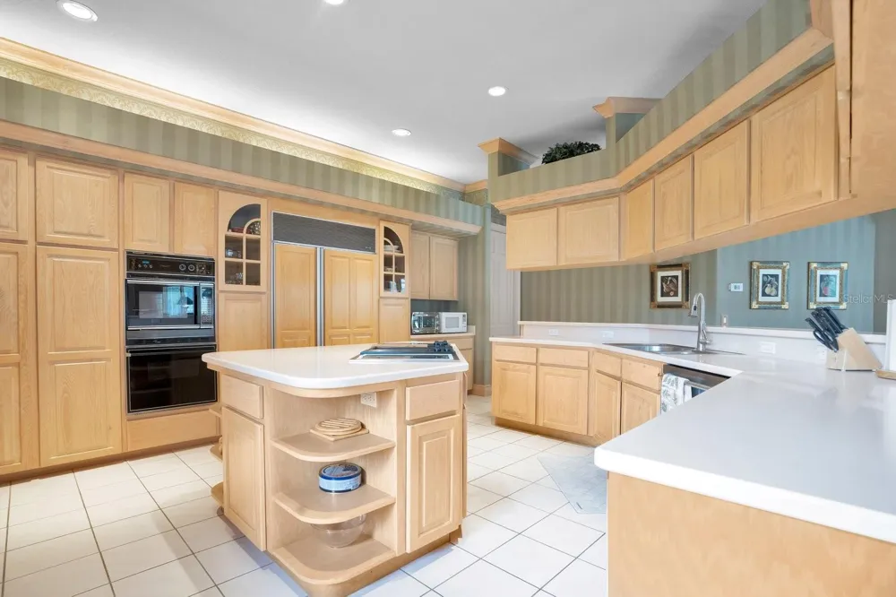 3300 BRIDGEFIELD DRIVE Lakeland, FL 33803