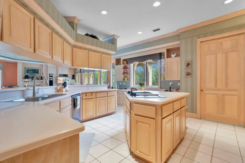 3300 BRIDGEFIELD DRIVE Lakeland, FL 33803