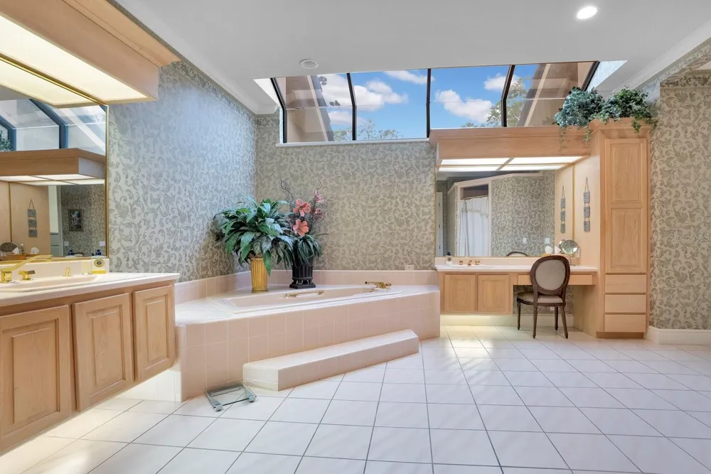 3300 BRIDGEFIELD DRIVE Lakeland, FL 33803