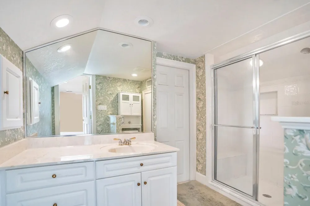 3300 BRIDGEFIELD DRIVE Lakeland, FL 33803