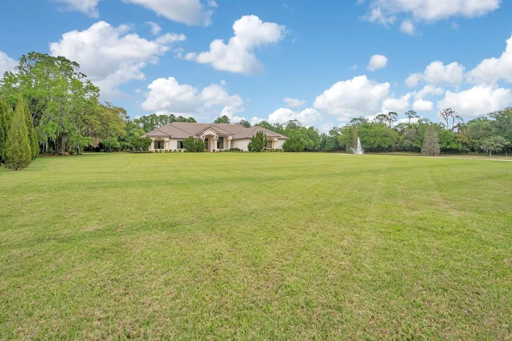 3300 BRIDGEFIELD DRIVE Lakeland, FL 33803