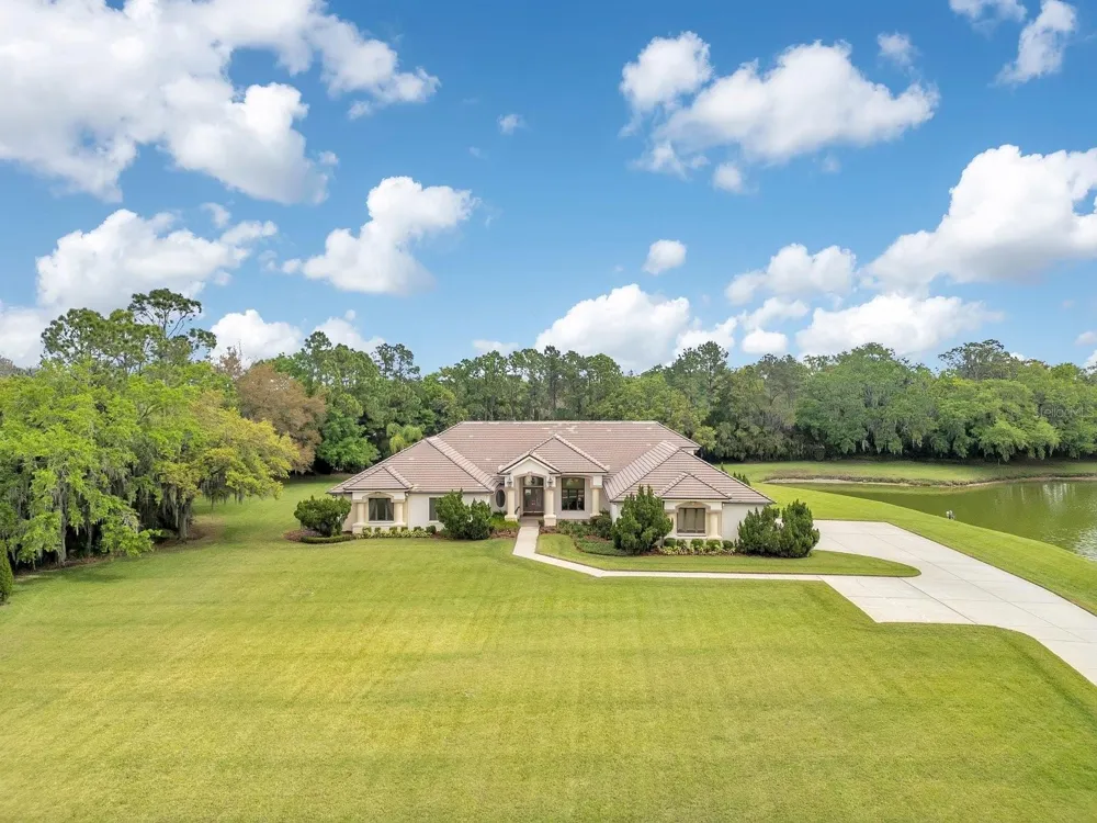 3300 BRIDGEFIELD DRIVE Lakeland, FL 33803