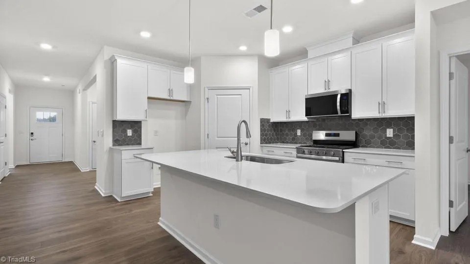 304 Sefton Drive Jamestown, NC 27282