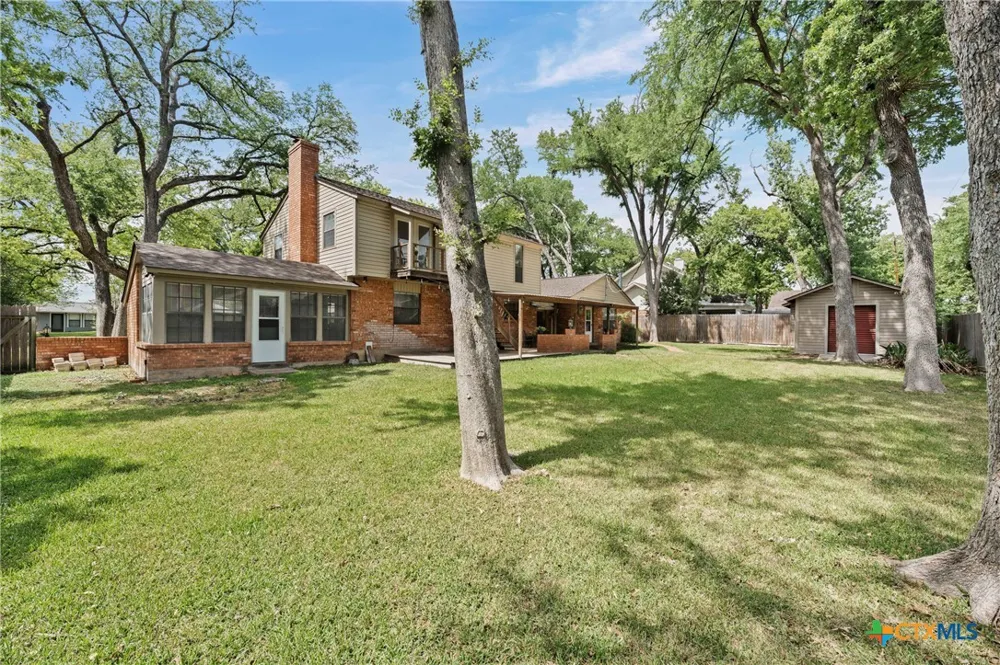 1903 Harding Avenue Cameron, TX 76520