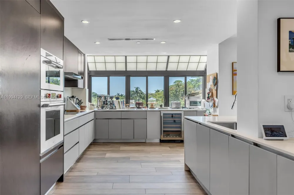 151 Crandon Blvd #345 Key Biscayne, FL 33149
