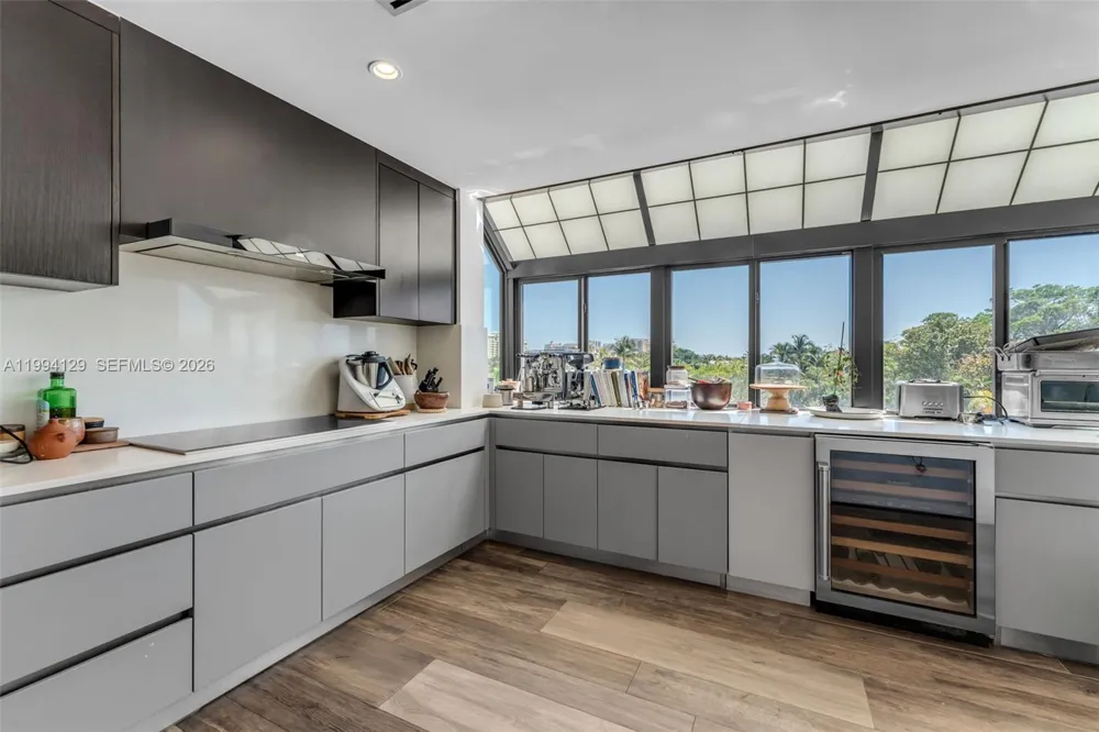 151 Crandon Blvd #345 Key Biscayne, FL 33149