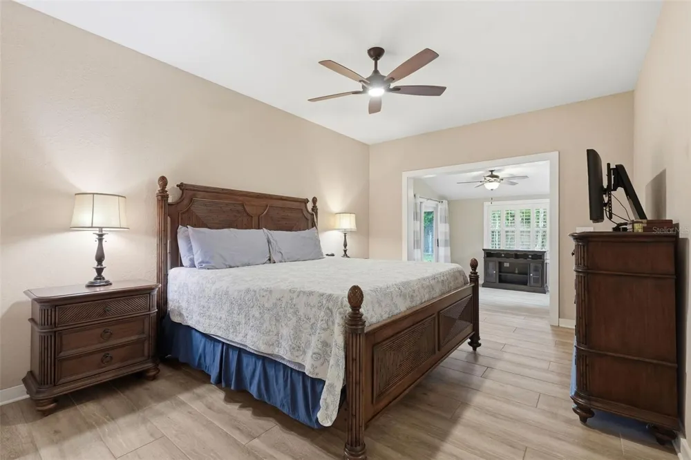 13917 76TH TERRACE Seminole, FL 33776