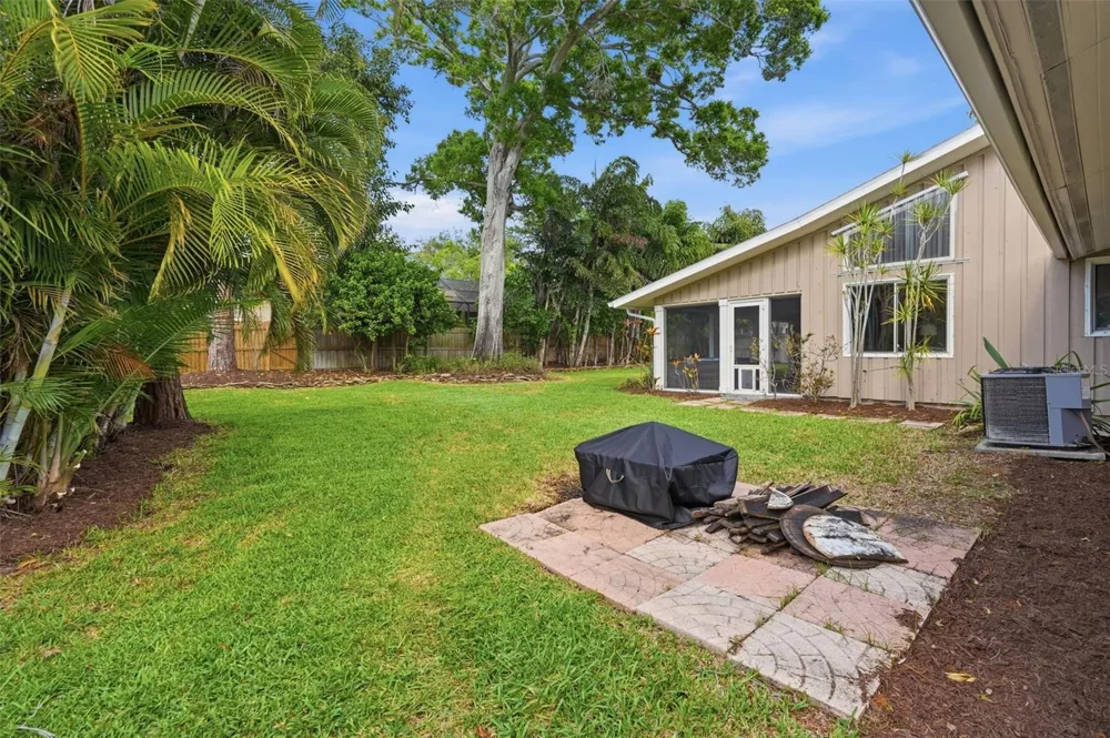 13917 76TH TERRACE Seminole, FL 33776