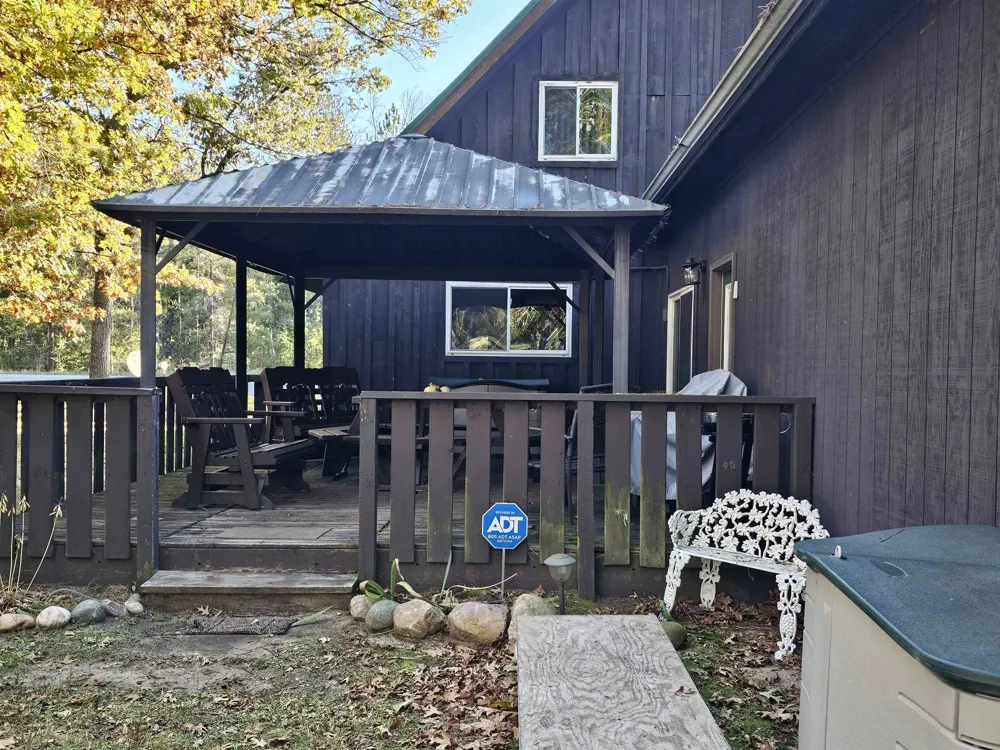 6160 Rollways Road Plainfield Township, MI 48739