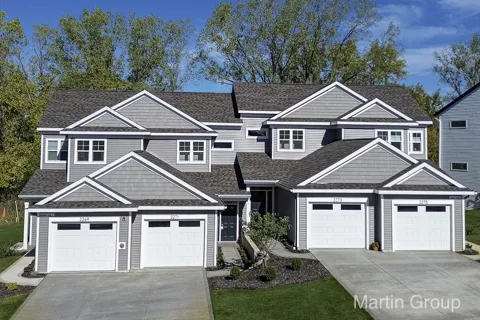 2221 Watertown Way NE