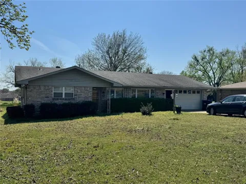 915 Maple Shade Road
