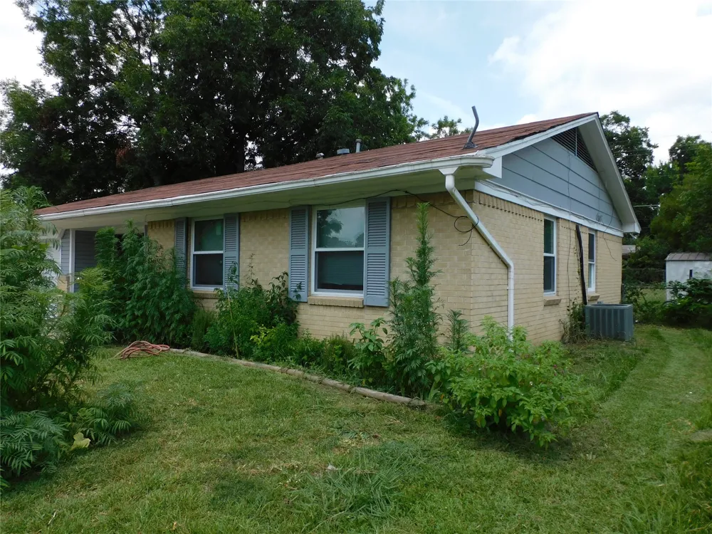 409 W Vista Drive Garland, TX 75041