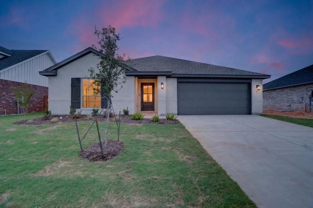 105 Mesa Drive Glen Rose, TX 76043
