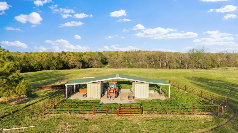 3647 COUNTY ROAD 265 Collinsville, TX 76233