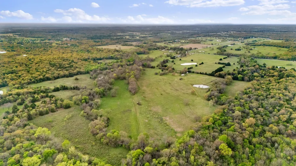 3647 COUNTY ROAD 265 Collinsville, TX 76233