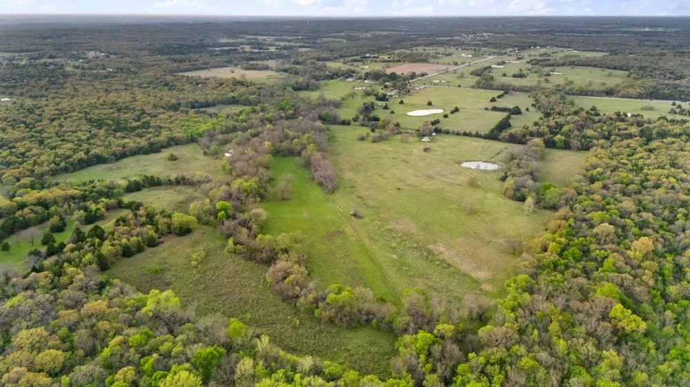 3647 COUNTY ROAD 265 Collinsville, TX 76233