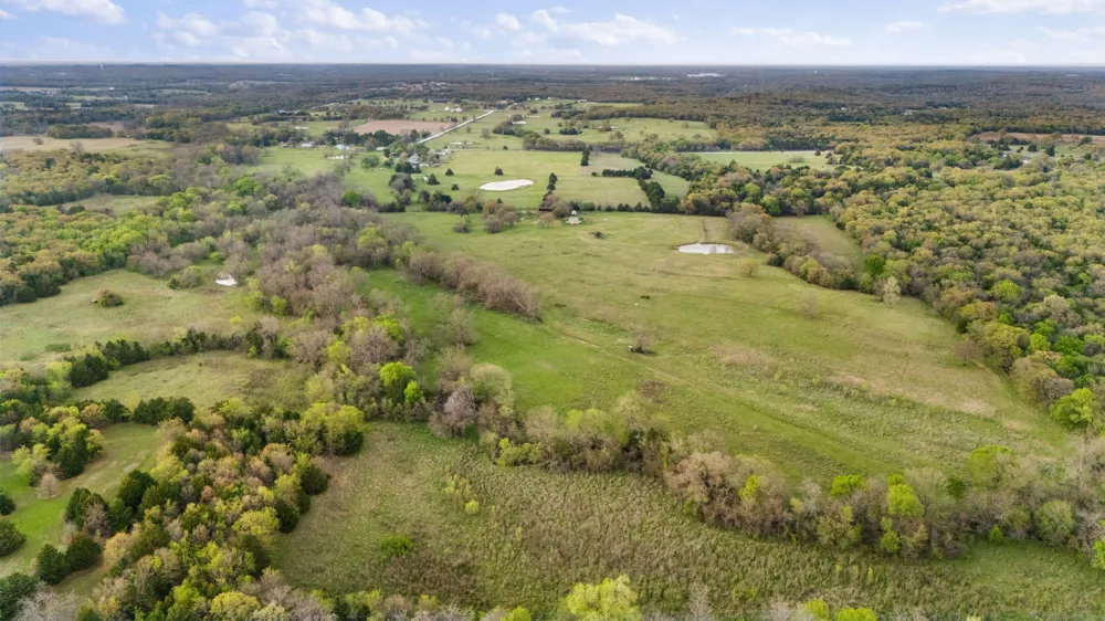 3647 COUNTY ROAD 265 Collinsville, TX 76233
