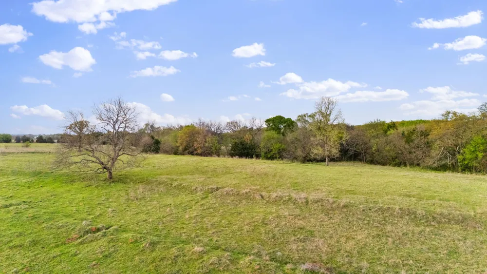 3647 COUNTY ROAD 265 Collinsville, TX 76233