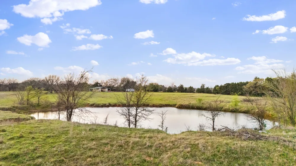 3647 COUNTY ROAD 265 Collinsville, TX 76233